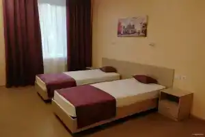 Гостиница «Алмаз», Ямное