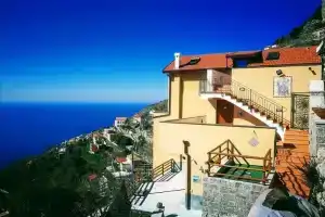 San Giacomo Relais, Фуроре