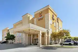 Comfort Suites West Dallas - Cockrell Hill, Даллас