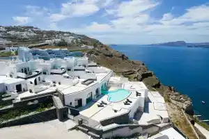Avant Garde Suites, Акротири