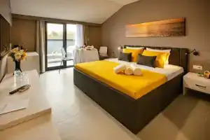 First Joy Hotel, Трабзон