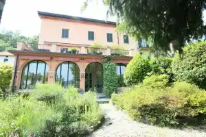 Botanic Garden Villa, Черноббио