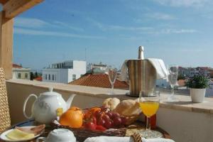 Suites Inn Lagos, Лагуш