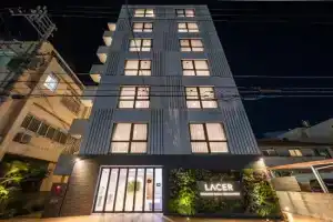 Lacer Okinawa Naha Tomariport, Наха