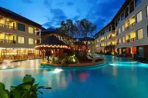 Patong Paragon Resort & Spa Sha Extra Plus, Патонг