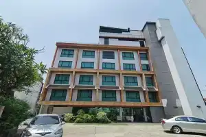 Holatel Phitsanulok, Пхитсанулок