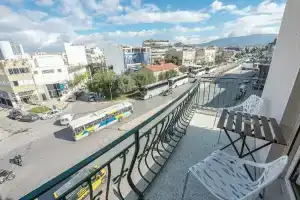 Super Paradise Apartments, Пирей