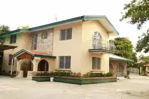 PC Entreprises Guest House, Порт-О-Пренс