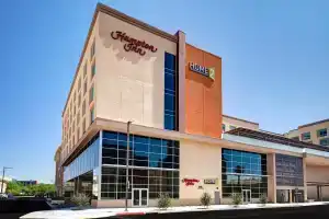 Home2 Suites by Hilton Tucson Downtown, Тусон