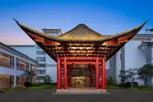 Hilton Garden Inn Dali Ancient City, Дали