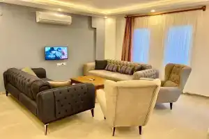 Sarisoy Apart, Каш