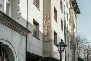 Hotel H12, Краков