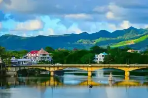 Mahe Holiday Resort, Маэбур