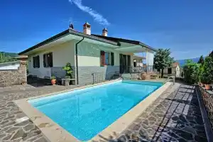 Villa Pratovecchio, Пратовеккьо