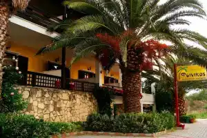 Finikas Apartments, Полихроно