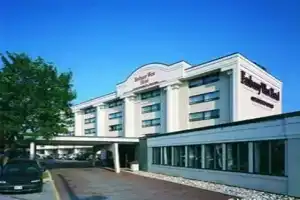 Embassy West Hotel, Оттава