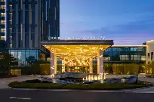 DoubleTree by Hilton Kunming Airport, Куньмин