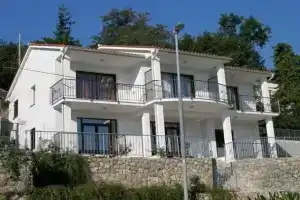 Villa Lidija, Медвежа