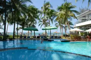Canary Beach Resort, Муине