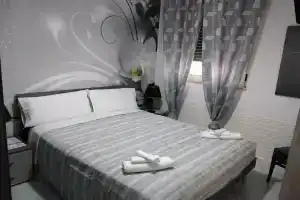 Casa Tiziana, Торре-Санта-Сабина
