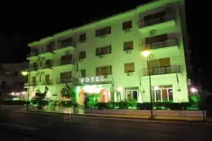 Hotel Mondial, Прая-а-Маре