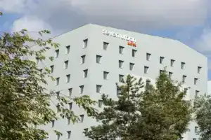 Seven Urban Suites Nantes Centre, Нант