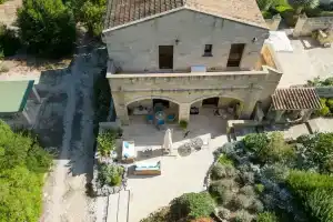 Masseria Caliani, Борганье