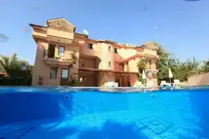 Meryem Ana Apartments, Дальян
