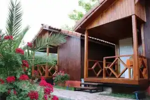 Plaj Hotel, Чиралы