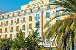 Hôtel Vacances Bleues Le Royal, Ницца