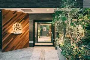 R Hotel Honmachi, Осака