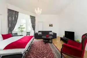 Love to Live Apartments, Прага