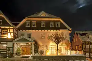 Hotel «Sauerländer Hof», Халленберг