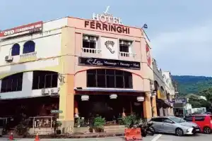 Ferringhi Inn Hotel, Бату Феринги