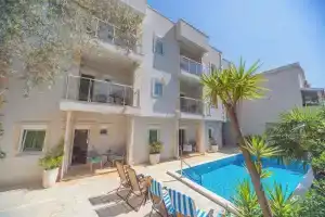 Apartments Fortunella, Петровац