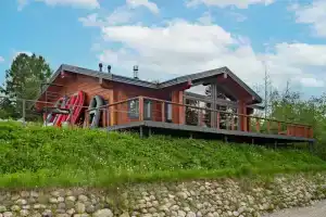 Дом на озере в Ahpoila villas Royal