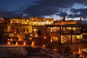 Caldera Cave Hotel, Учхисар