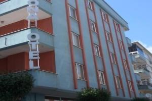 Kona Otel, Авджылар