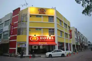 Dr Hotel, Байян Лепас