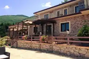 Agriturismo Le Chiatre, Паола