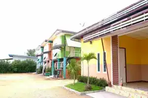 Khom Kaew Resort, Районг