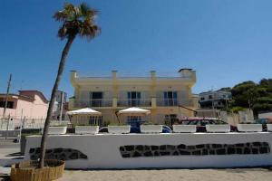 Suites Venustas Park, Баколи