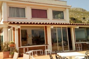 M'ama Holiday Rooms, Сферракавалло