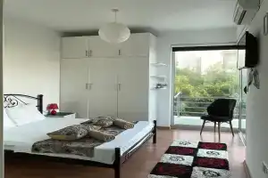 Апартаменты «Rix», Кирения