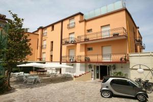 Hotel «Riposo», Гаттео-а-Маре