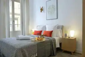 Nqn Aparts & Suites Madrid, Мадрид