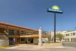 Days Inn by Wyndham San Antonio Alamo/Riverwalk, Сан-Антонио