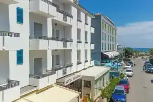 Hotel «San Marino», Риччионе