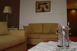 Achillio Hotel, Комотини