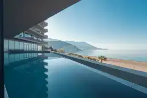 Sea Star Hotel, Бечичи